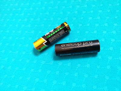 告別一次性電池 碩而博5號鋰電池如何用USB-C重新定義AA電池